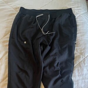 Fabletics XXL jogger scrub pants